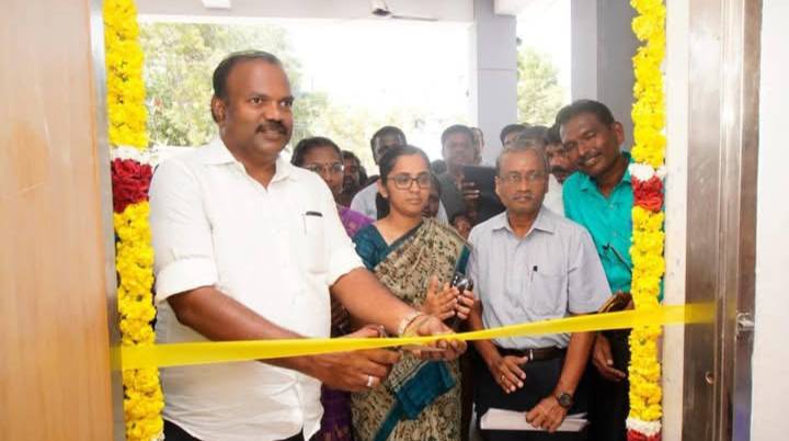 மேலூர் மாநகராட்சி பள்ளி நூற்றாண்டு விழா – ஆய்வுக் கூடம் திறந்து வைத்து மாணவர்களுக்கு ஊக்கமளித்த மேயர் ஜெகன் பெரியசாமி!!