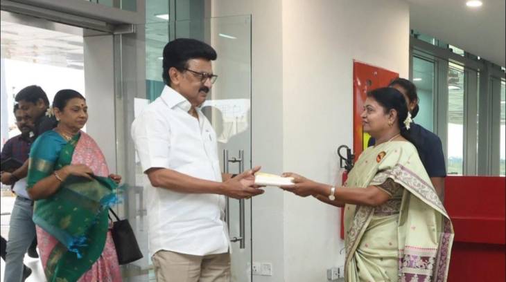 திருநெல்வேலி பிரச்சாரத்துக்கு முன் தூத்துக்குடிக்கு முதல்வர் மு.க.ஸ்டாலின் வருகை – அமைச்சர் கீதாஜீவன் வரவேற்பு!!