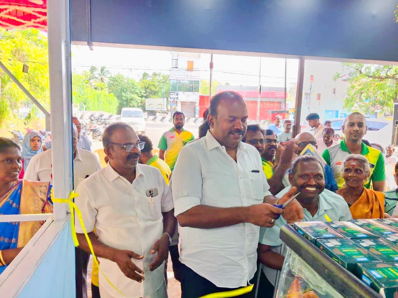 மாற்றுத்திறனாளிகளின் சுயதொழில் முன்னேற்றத்திற்கு புதிய முயற்சி – தூத்துக்குடியில் ஆவின் பாலகம்–Friends Coffee Cafe-ஐ திறந்து வைத்தார் மேயர் ஜெகன் பெரியசாமி!!
