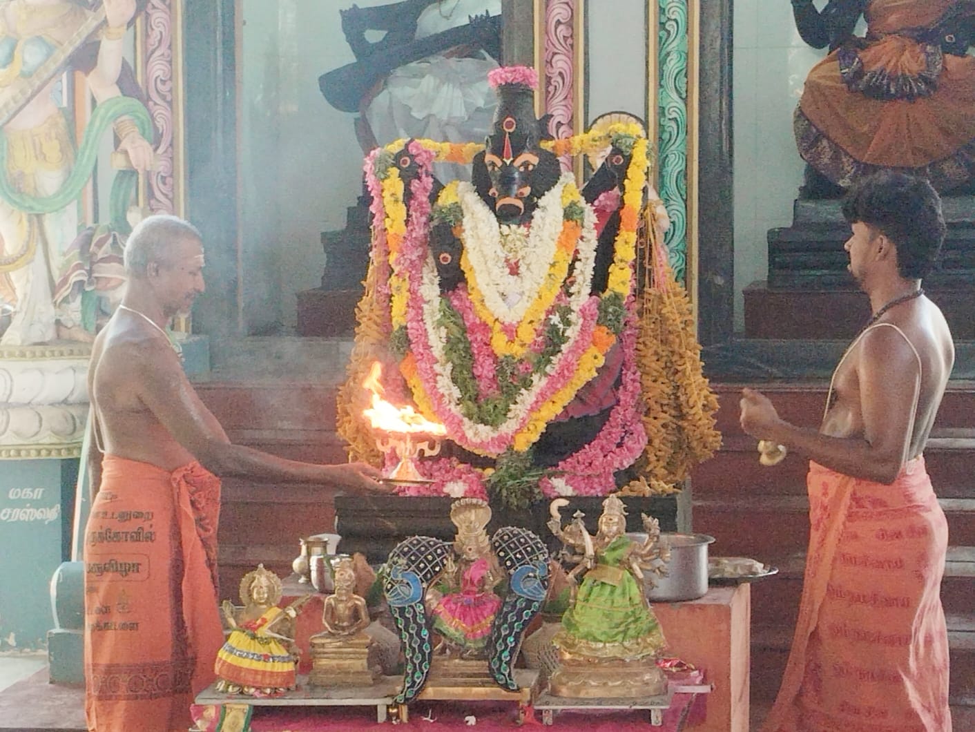 ஆடி வளர்பிறை பஞ்சமியை முன்னிட்டு ஸ்ரீ வாராஹி அம்மனுக்கு மஹா யாகம்: பக்தர்கள் திரளாக பங்கேற்று தரிசனம்!!