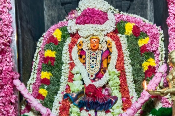 தூத்துக்குடி சிவன் கோவிலில் ஸ்ரீ துர்க்கை அம்பிகைக்கு 55-வது ஆண்டு வருஷாபிஷேக விழா; ஆயிரக்கணக்கான பக்தர்கள் பங்கேற்பு!!