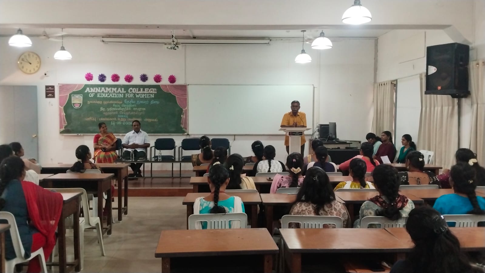 வாசிப்பு பக்கங்களைத் தாண்டி பயணிக்கும் அனுபவம்: எழுத்தாளர் முத்தாலங்குறிச்சி காமராசு!!