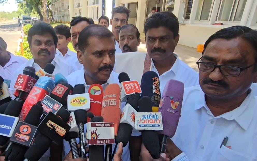 “ஆடு நனைகிறதே... ஓநாய் விரட்டப்பட வேண்டியதில்லை!” – எம்.எல்.ஏ. மார்க்கண்டேயன் காட்டம்!!