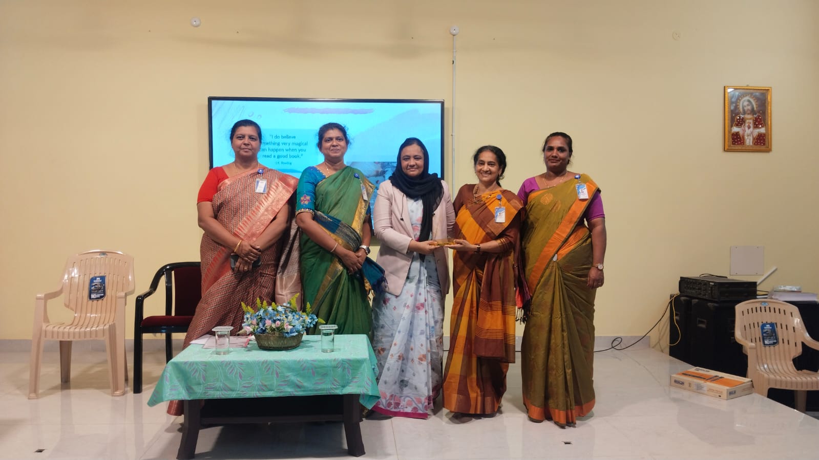 தூய மரியன்னை கல்லூரியில் ‘புத்தக விமர்சனம் மற்றும் மதிப்பீட்டுக் கலை’ அறிமுக நிகழ்ச்சி!!