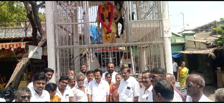 காந்தி ஜெயந்தி, காமராஜர் நினைவு தினம்: தூத்துக்குடியில் வடக்கு மாவட்ட திமுக சார்பில் மரியாதை!!