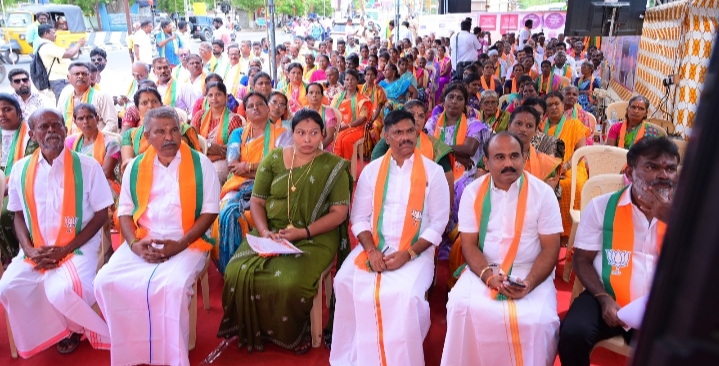 தூத்துக்குடியில் பாஜக சார்பில் ‘சேவா ஜோதி’ பேரணி தேசியக்கொடி, பாஜக கொடிகளுடன் திரண்ட நிர்வாகிகள் – 2047 வளர்ச்சி இலக்கை வலியுறுத்தல்!!
